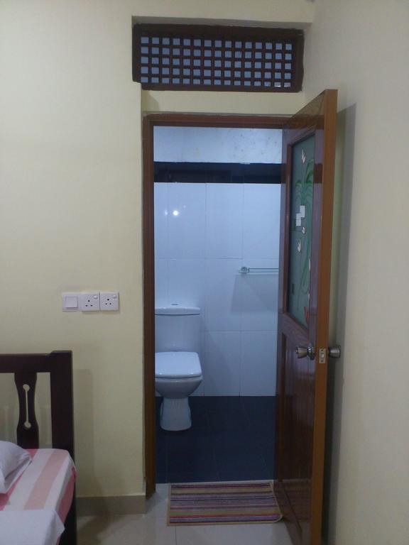 Green Woods Guest Kandy Bilik gambar