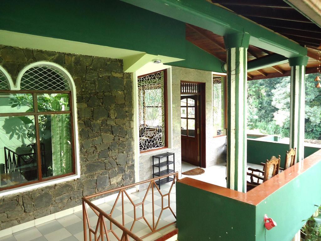 Green Woods Guest Kandy Luaran gambar