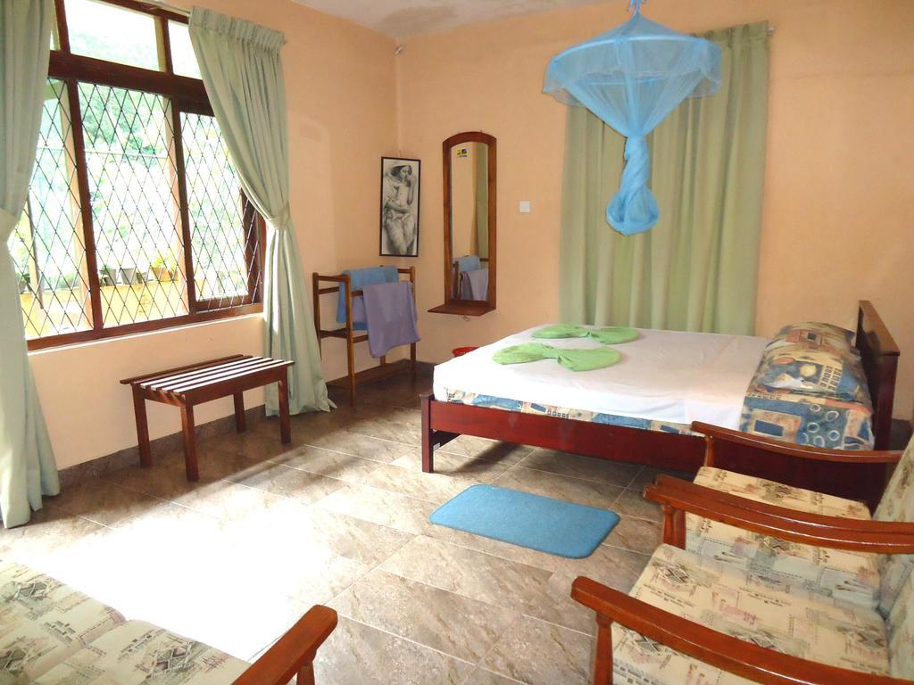 Green Woods Guest Kandy Bilik gambar