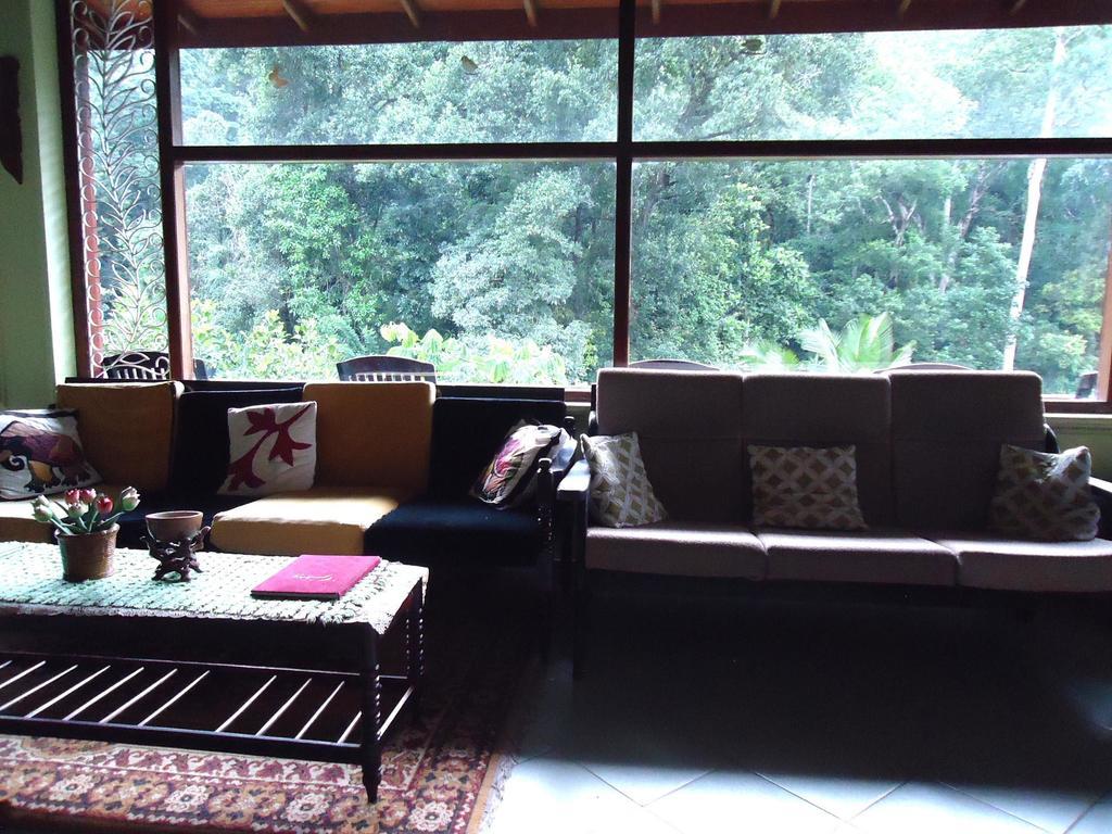 Green Woods Guest Kandy Luaran gambar