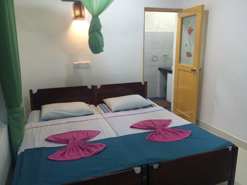 Green Woods Guest Kandy Luaran gambar