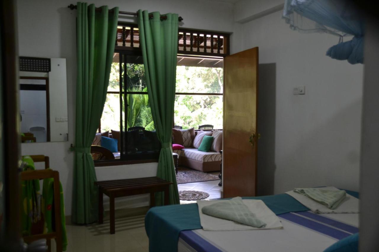 Green Woods Guest Kandy Luaran gambar