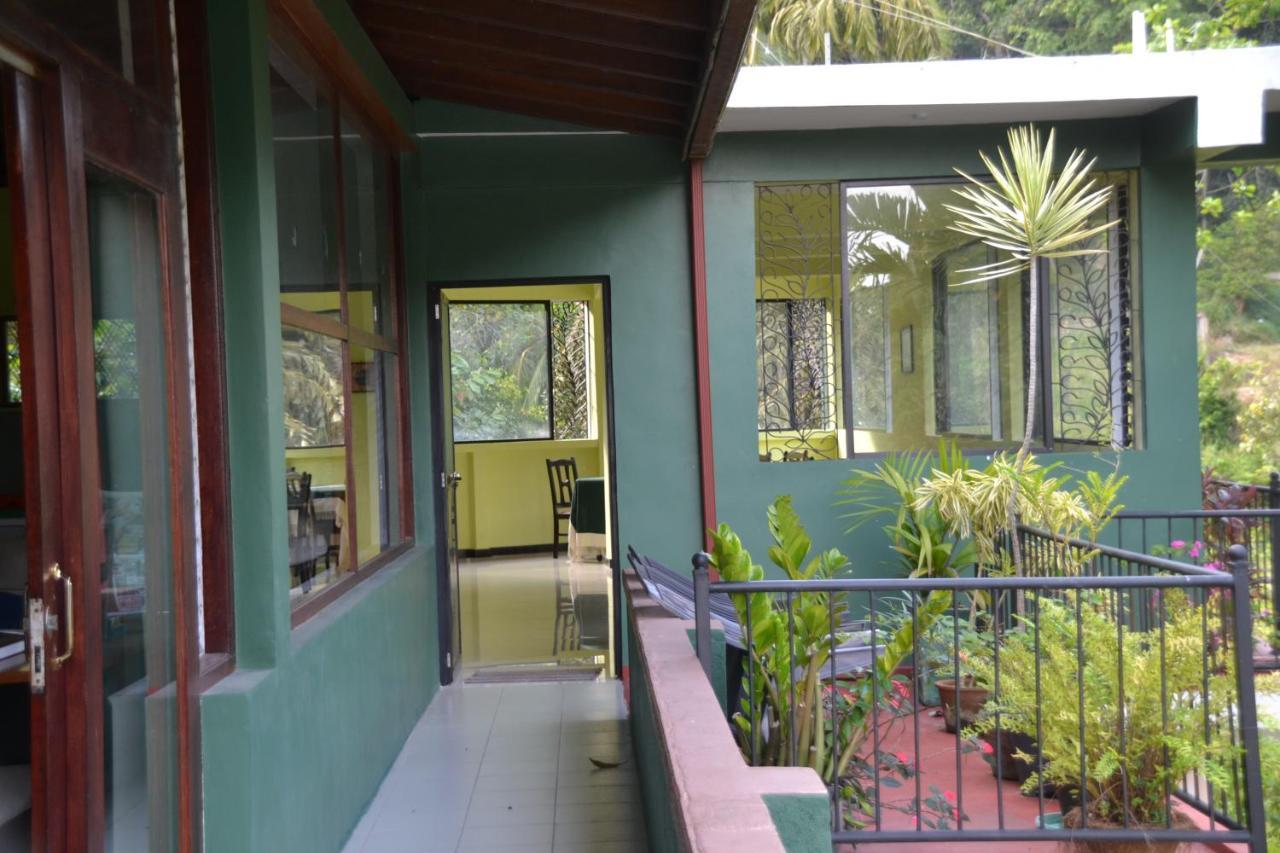 Green Woods Guest Kandy Luaran gambar