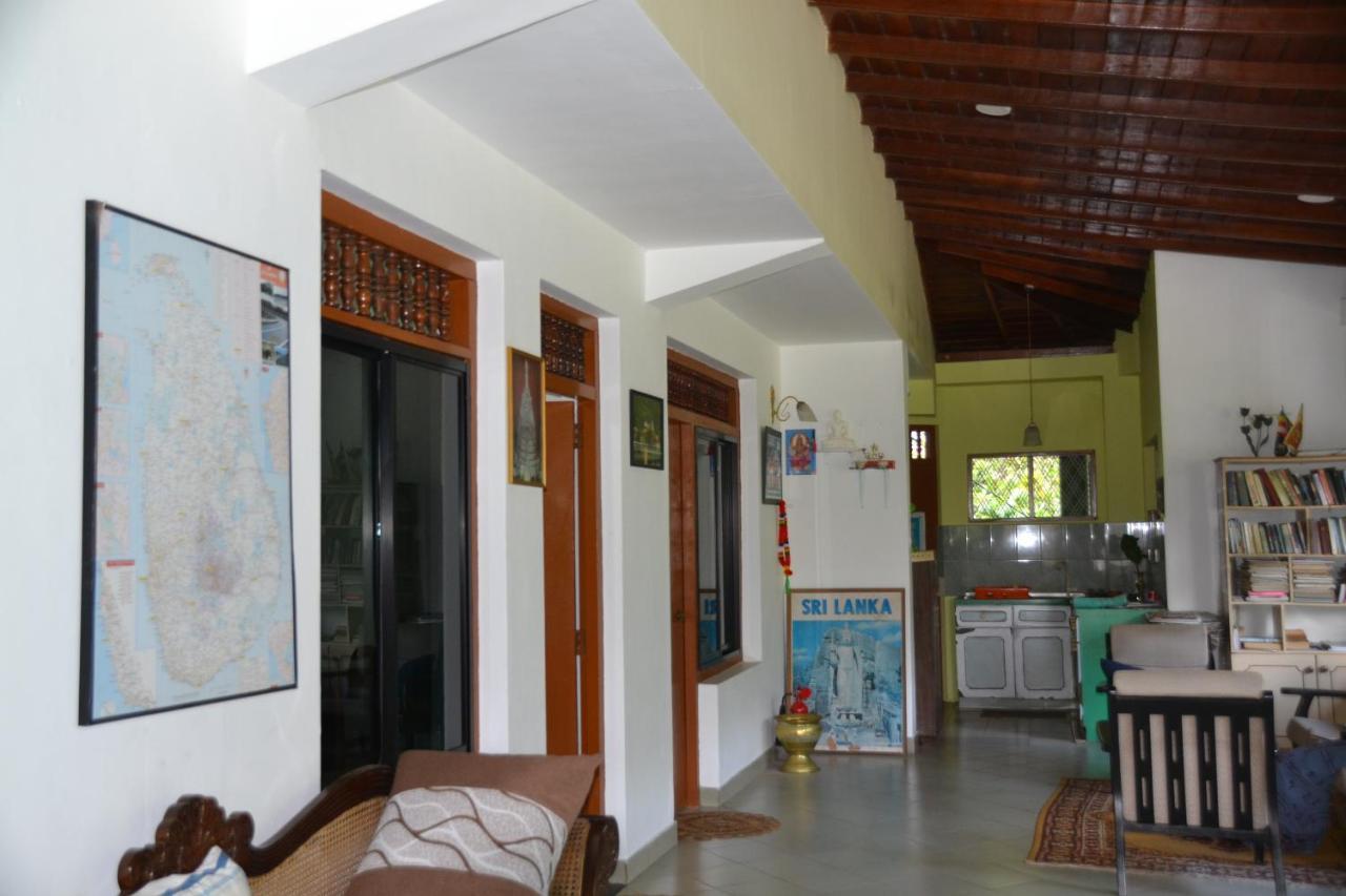 Green Woods Guest Kandy Luaran gambar